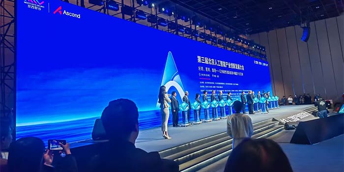 Transforming Meeting Event Visuals with the Magic Cube LED Display from MileStrong