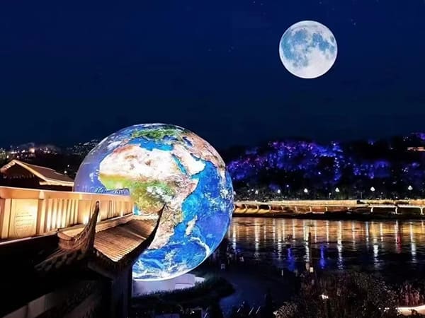 A Landmark Attraction That Captivates Day and Night: The 11-Meter Outdoor Sphere