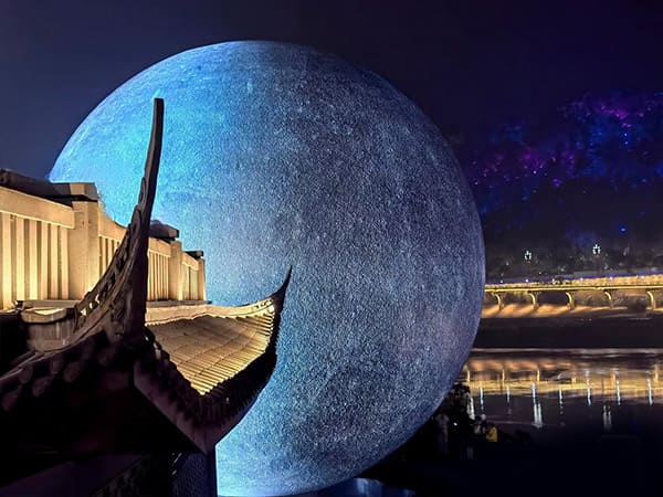 A Landmark Attraction That Captivates Day and Night: The 11-Meter Outdoor Sphere LED Display