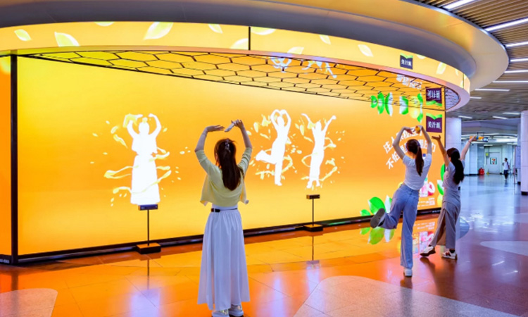 What Are the Ways to Implement Touch Interaction on LED displays?