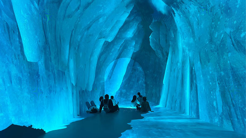 A Journey Beyond Time and Space: Creating a 720° Immersive Tunnel with Floor and Arching Ceiling LED Displays