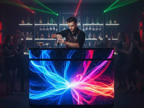 The Commercial Value and Application Scenarios of the Front Desk Screen