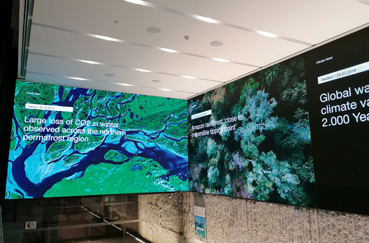 U-shaped Lobby LED Wall Enriches the Charm of Landmark Building